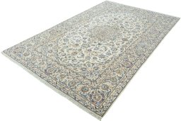 Corner detail of New Kashan rug showing border pattern and Wool pile