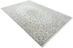 Close-up detail of New Kashan rug from Iran / Persia showing Wool weave
