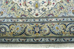 Full view of New Kashan rug from Iran / Persia, 206 × 142 cm in Beige tones