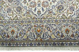 Full view of 1970s Kashan rug from Iran / Persia, 221 × 140 cm in Beige tones