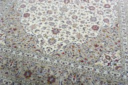 Close-up detail of New Kashan rug from Iran / Persia showing Wool weave