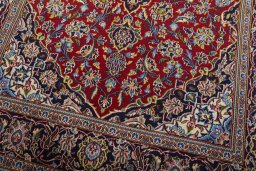 Close-up detail of 2000s Kashan rug from Iran / Persia showing Cork weave