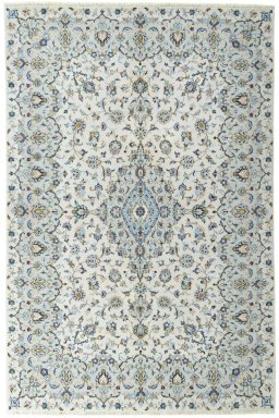 Full view of New Kashan rug from Iran / Persia, 300 × 197 cm in Beige tones