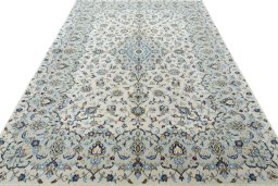 Surface texture of New Kashan rug with natural Wool and intricate pattern