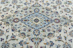 Central medallion detail of New Kashan rug from Iran / Persia