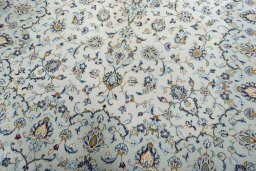 Close-up detail of New Kashan rug from Iran / Persia showing Wool weave
