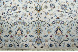 Full view of New Kashan rug from Iran / Persia, 300 × 197 cm in Beige tones