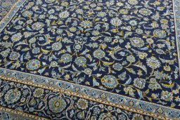 Close-up detail of 1970s Kashan rug from Iran / Persia showing Wool weave