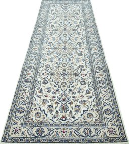 Surface texture of New Kashan rug with natural Wool and intricate pattern