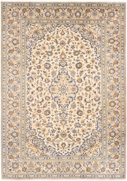 Full view of 1984s Kashan rug from Iran / Persia, 288 × 205 cm in Beige tones