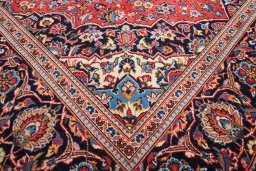 Close-up detail of 1990s Kashan rug from Iran / Persia showing Wool weave