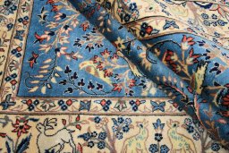 Close-up detail of 1950s Kashan rug from Iran / Persia showing Wool weave