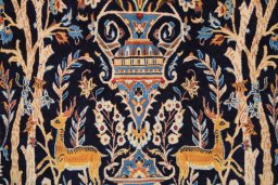 Close-up detail of 1970s Kashan rug from Iran / Persia showing Wool weave