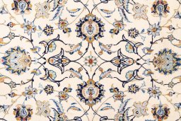 Corner detail of 1989s Kashan rug showing border pattern and Wool pile