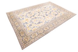 Corner detail of 1970s Kashan rug showing border pattern and Wool pile
