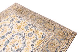 Surface texture of 1970s Kashan rug with natural Wool and intricate pattern