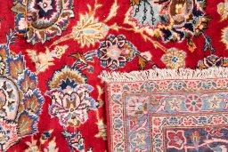 Central medallion detail of 1980s Kashan rug from Iran / Persia
