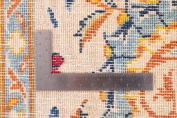 Surface texture of 1973s Kashan rug with natural Wool and intricate pattern