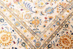 Close-up detail of 1973s Kashan rug from Iran / Persia showing Wool weave