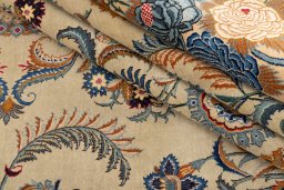 Close-up detail of 1980s Kashan rug from Iran / Persia showing Wool weave
