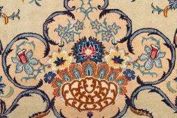 Close-up detail of 1980s Kashan rug from Iran / Persia showing Wool weave