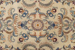 Corner detail of 1980s Kashan rug showing border pattern and Wool pile