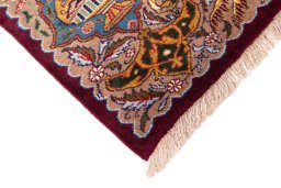 Central medallion detail of 1975s Kashan rug from Iran / Persia
