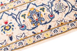 Backside of handmade 1983s Kashan rug showing knot structure and weave density