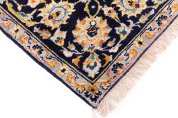 Central medallion detail of 1975s Kashan rug from Iran / Persia