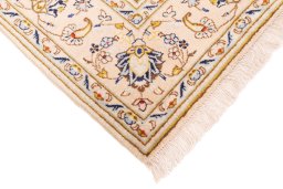 Central medallion detail of 2003s Kashan rug from Iran / Persia