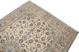 Surface texture of 2000s Kashan rug with natural Wool and intricate pattern