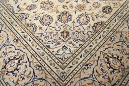 Close-up detail of 2000s Kashan rug from Iran / Persia showing Wool weave