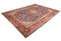 Corner detail of 1990s Kashan rug showing border pattern and Wool pile