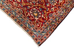 Central medallion detail of 1990s Kashan rug from Iran / Persia