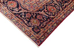 Central medallion detail of 1990s Kashan rug from Iran / Persia