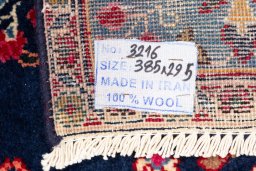 Close-up detail of 1990s Kashan rug from Iran / Persia showing Wool weave