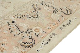 Close-up detail of 1980s Kashmar rug from Iran / Persia showing Wool weave