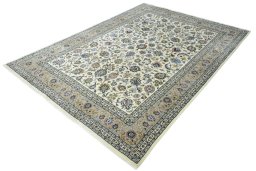 Corner detail of New Kashmar rug showing border pattern and Wool pile