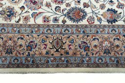 Central medallion detail of New Kashmar rug from Iran / Persia