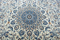 Central medallion detail of 2000s Kashmar rug from Iran / Persia