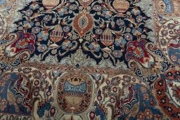 Close-up detail of 1970s Kashmar rug from Iran / Persia showing Wool weave