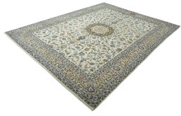 Corner detail of 2000s Kashmar rug showing border pattern and Wool pile