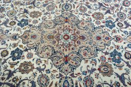 Central medallion detail of 2000s Kashmar rug from Iran / Persia