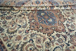 Close-up detail of 1970s Kashmar rug from Iran / Persia showing Wool weave