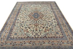 Surface texture of 1970s Kashmar rug with natural Wool and intricate pattern