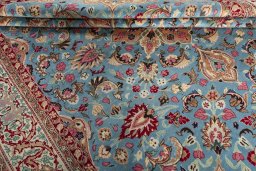 Close-up detail of 1970s Kashmar rug from Iran / Persia showing Wool weave