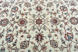 Central medallion detail of New Kashmar rug from Iran / Persia