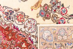 Close-up detail of 2005s Kashmar rug from Iran / Persia showing Wool weave