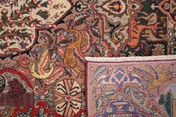 Close-up detail of 1990s Kashmar rug from Iran / Persia showing Wool weave