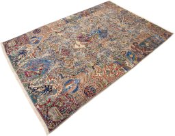 Close-up detail of 1980s Kashmar rug from Iran / Persia showing Wool weave
